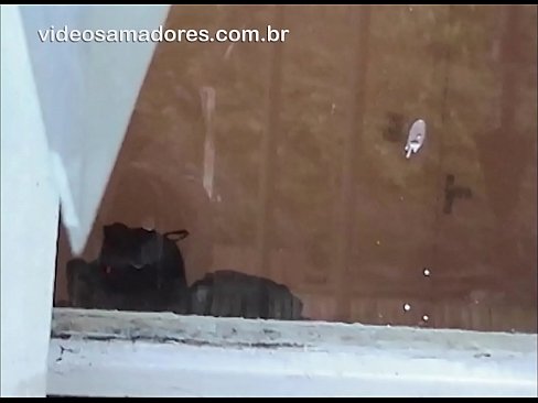 ❤️ Nin Horny ah oo daawanaya saaxiibtiis oo uu la socdo nin kale, isaga oo duubaya muuqaal fuck ah isaga oo aan dhibin lamaanaha ❤  Galmada dabada ❤