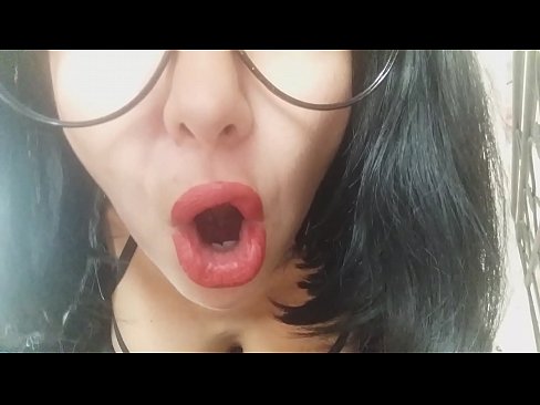 ❤️ Honey, hooyadaa anoo ah hooyadaa kuma ogolaan doonto inaad iskuul aado maanta... aad baan kuugu baahanahay... ❤  Galmada dabada ❤